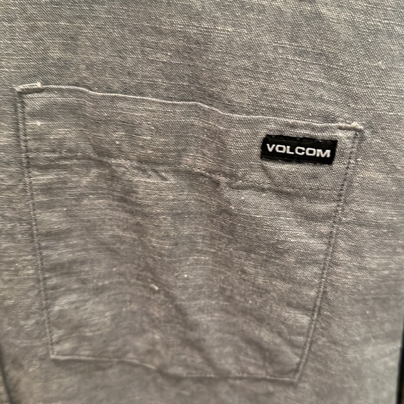 Volcom Button Up 💎 Dry Cleaned - Picture 3 of 8
